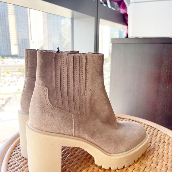 Dolce Vita Caster H20 Lug Sole  Round Toe Waterproof Ankle Boots Size 8 - Picture 3 of 4